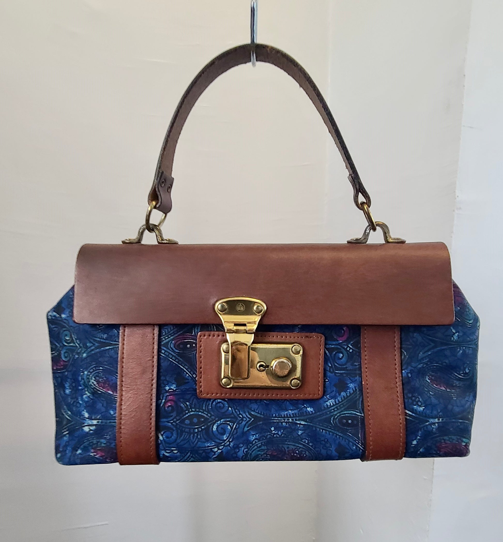 Vintage Louis Vuitton ad (1960s)  Vintage handbags, Louis vuitton