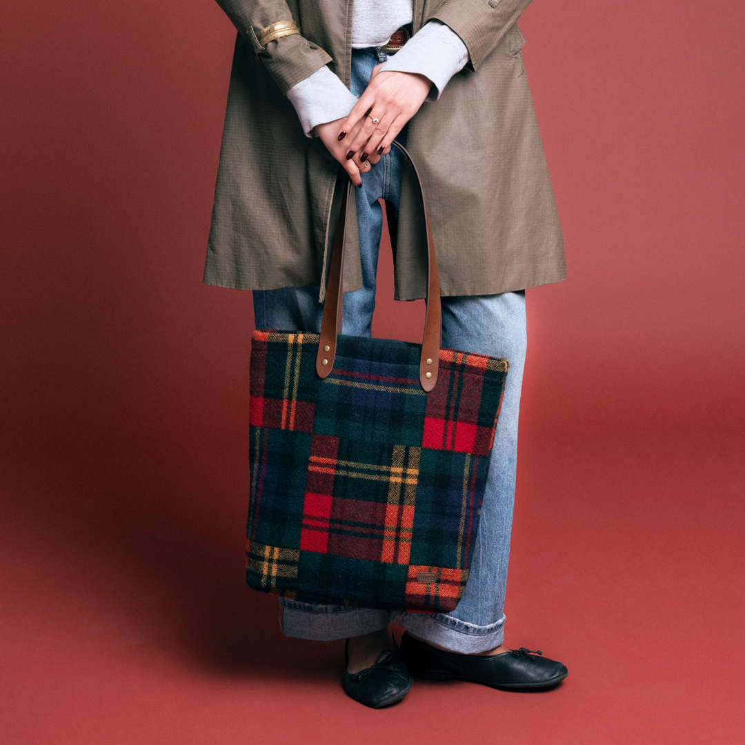 The Signature Tote | Crazy Plaid