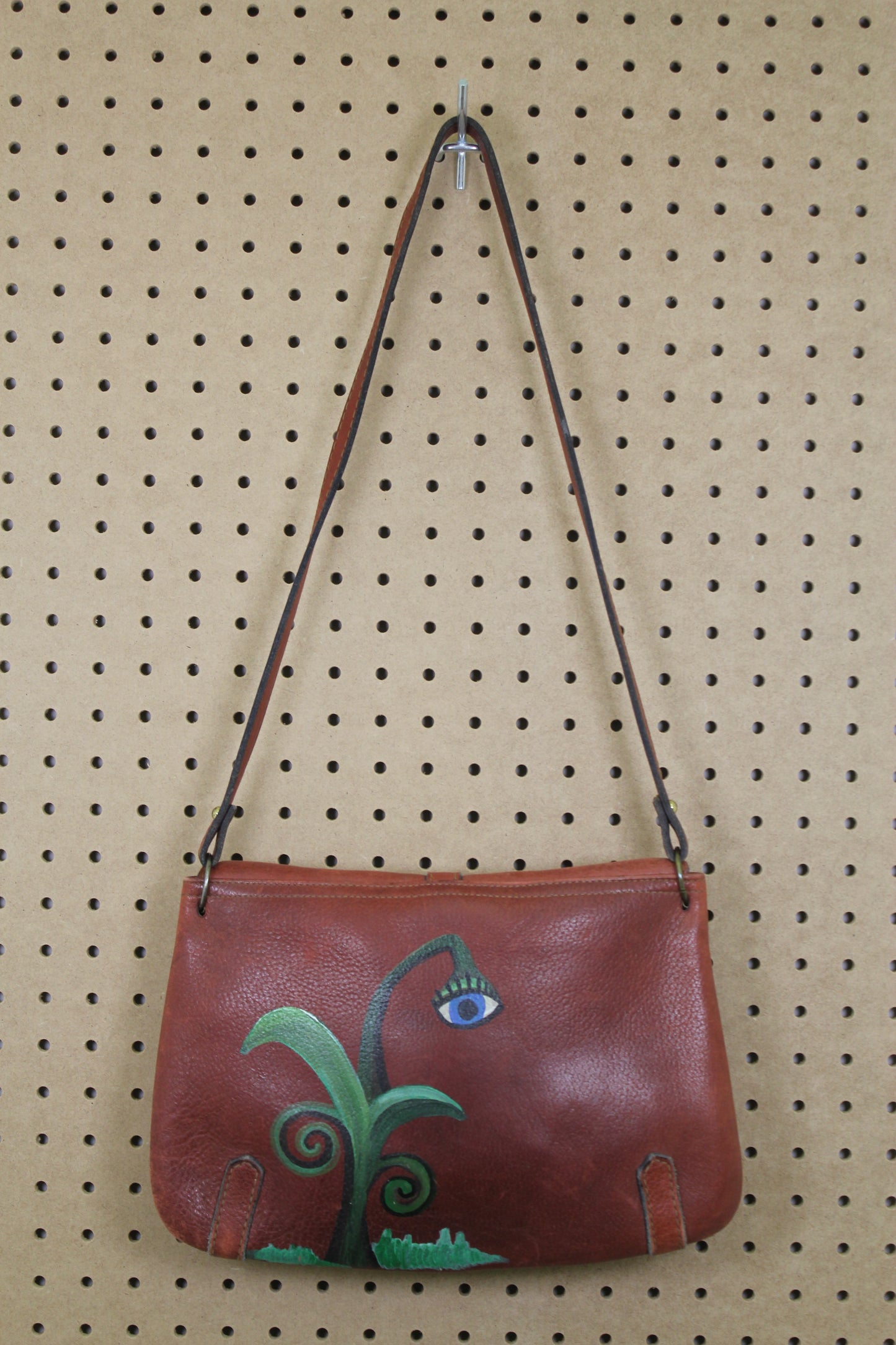 Vintage 1970s Oxblood Leather Clasp Shoulder Bag
