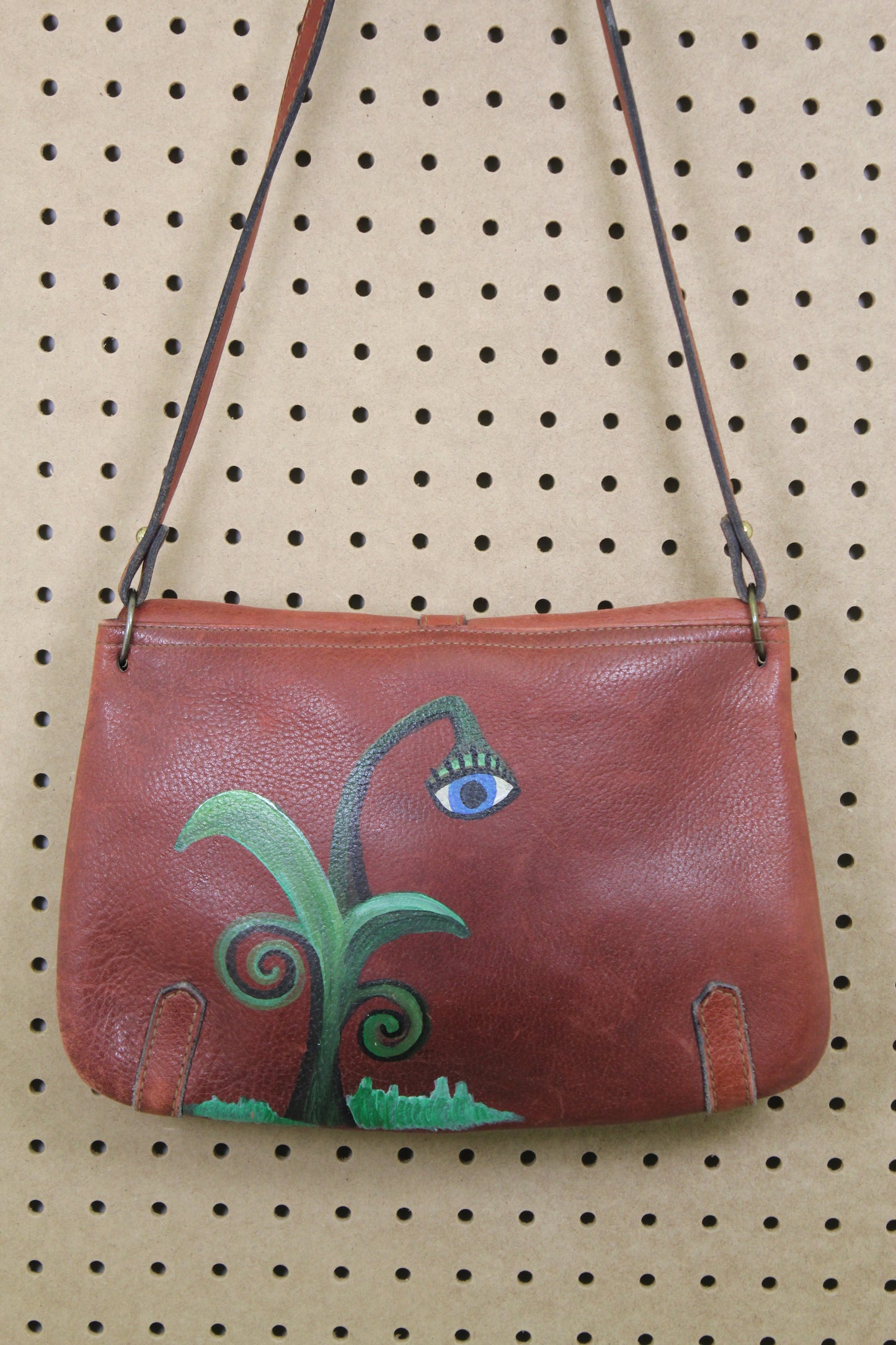Vintage 1970s Oxblood Leather Clasp Shoulder Bag