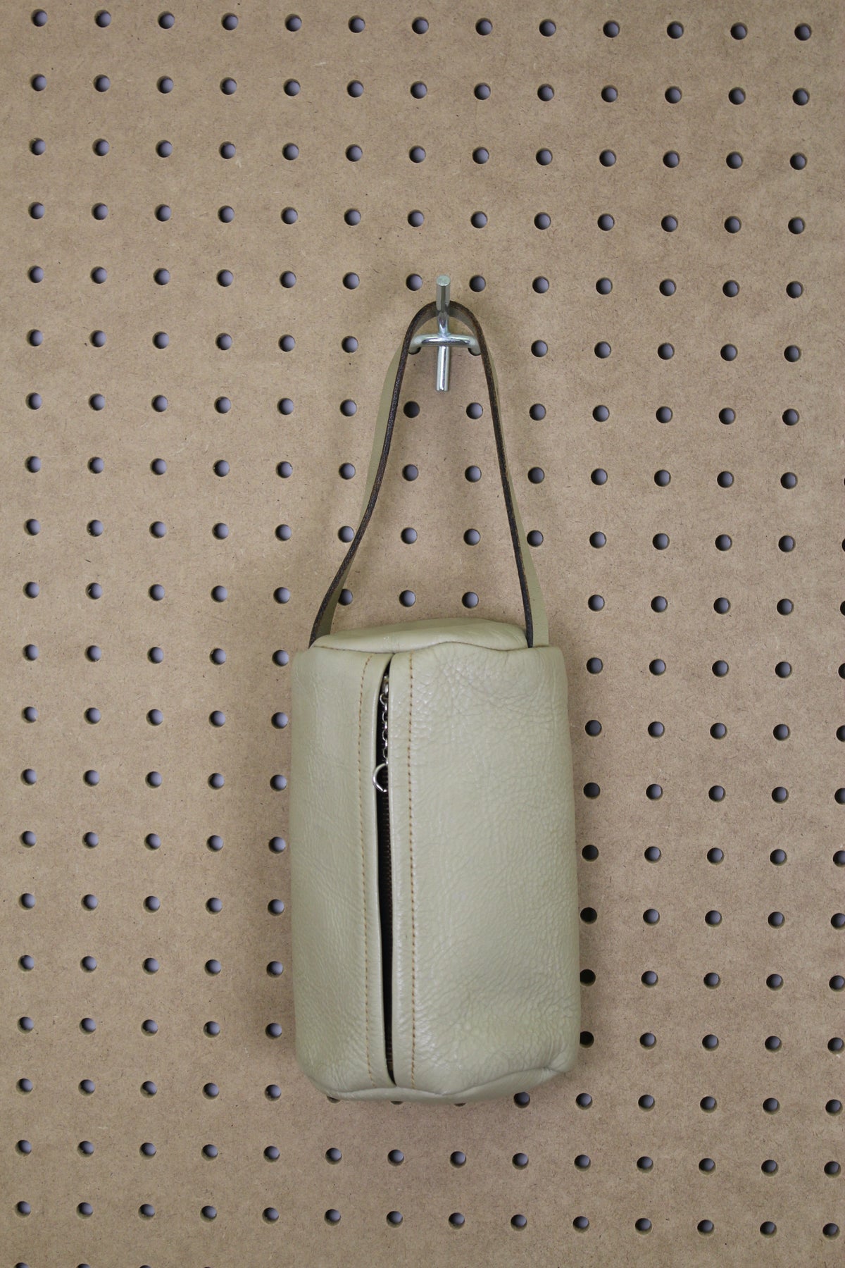 Vintage 1960s Leather Carrying Case