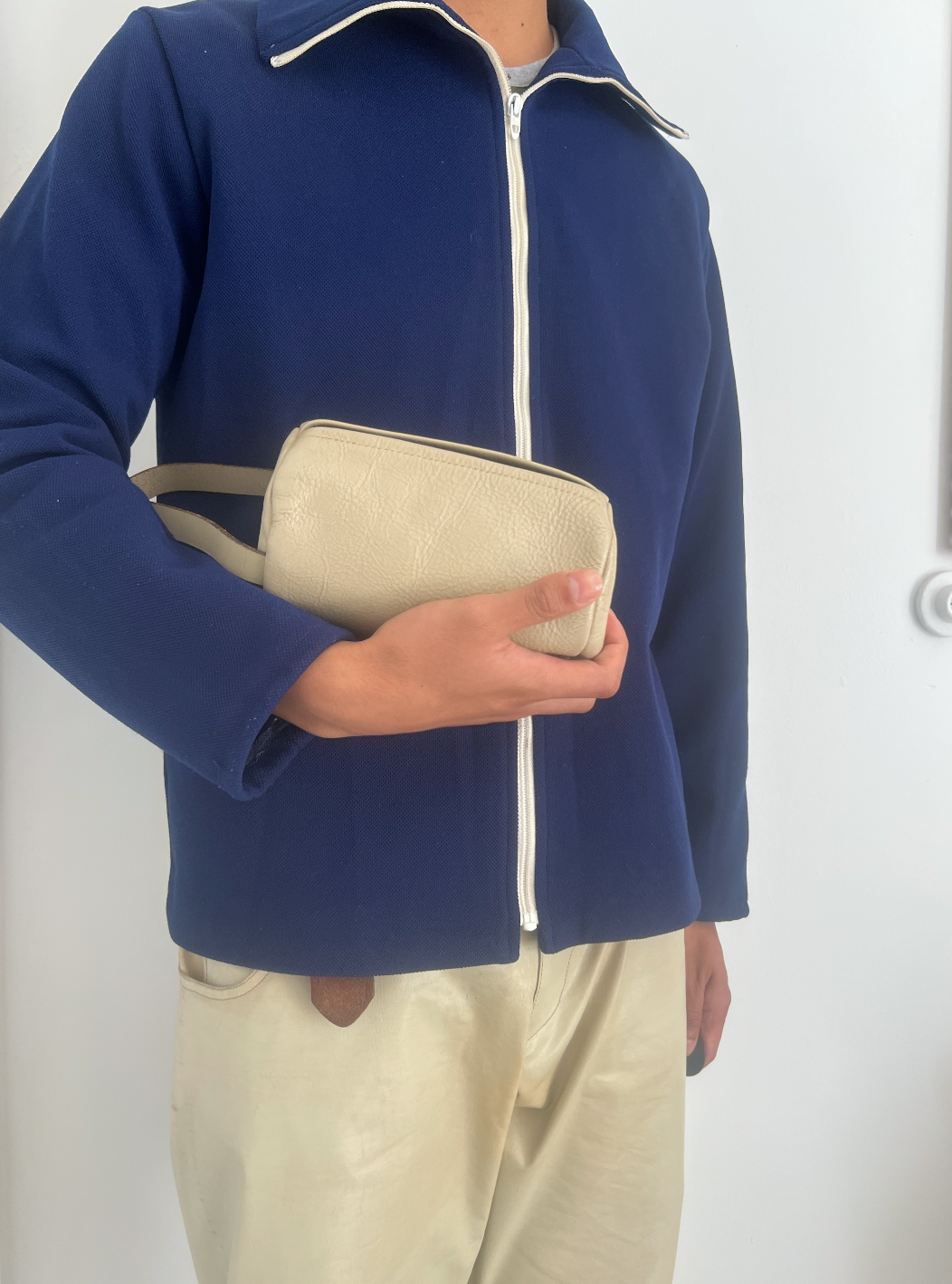 Vintage 1960s Leather Carrying Case