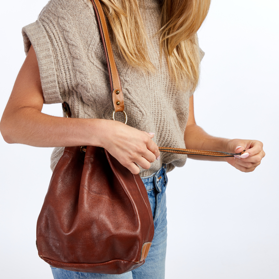 Vintage 1970s Brown Leather Bucket Bag